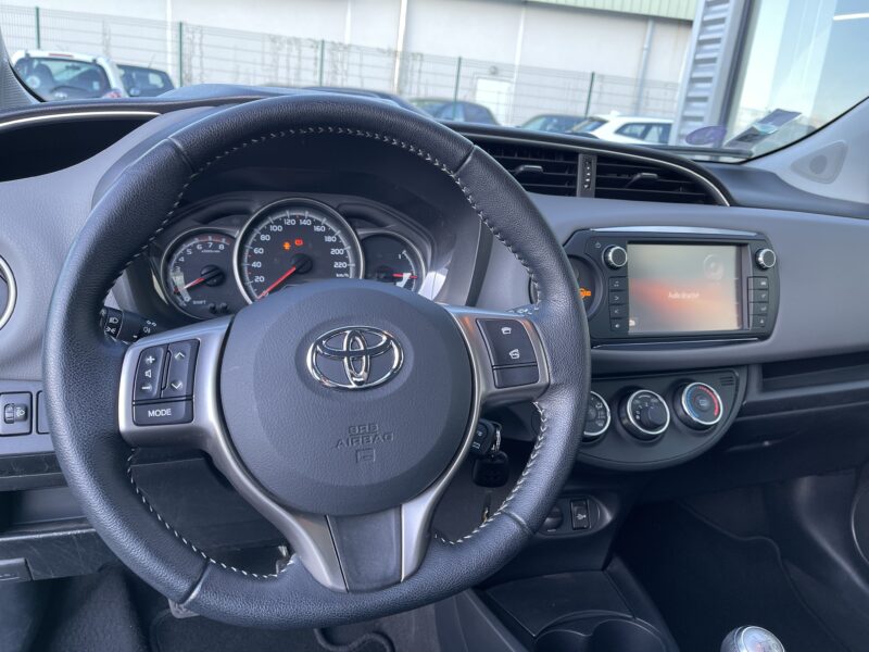 TOYOTA YARIS 2017