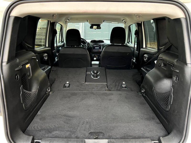 JEEP RENEGADE BROOKLYN EDITION 1.6 E TORQ 110 1ERE MAIN / GPS APPLE CARPLAY KEYLESS - Garantie 1an