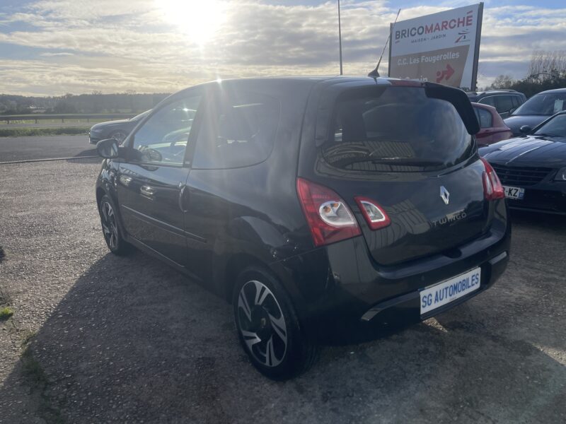 RENAULT TWINGO II 2012