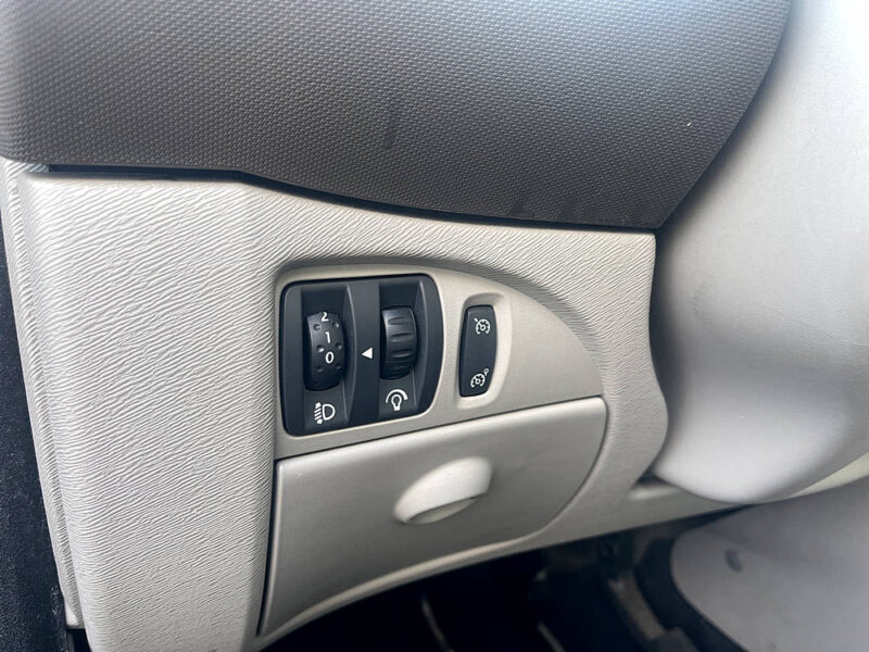 RENAULT TWINGO II 2012