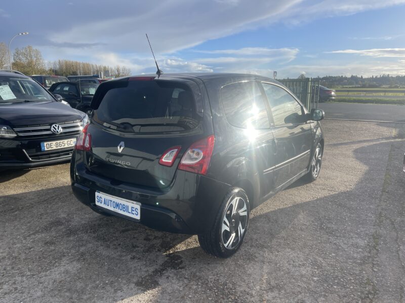 RENAULT TWINGO II 2012