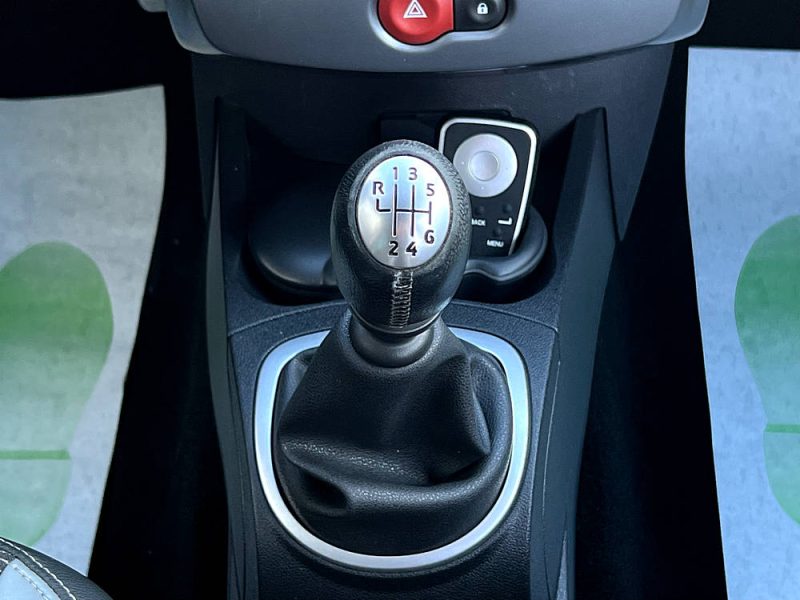 RENAULT CLIO III PHASE 2 GT 1.6 128 Cv 1ERE MAIN / ORIGINE FRANCE GPS TOMTOM 5 PORTES - Garantie 1an