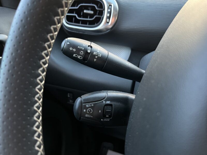 CITROEN C3 PICASSO PHASE 2 EXCLUSIVE 1.2 110 Cv 1ERE MAIN 26 200 Kms TOIT PANO / GPS - Garantie 1an