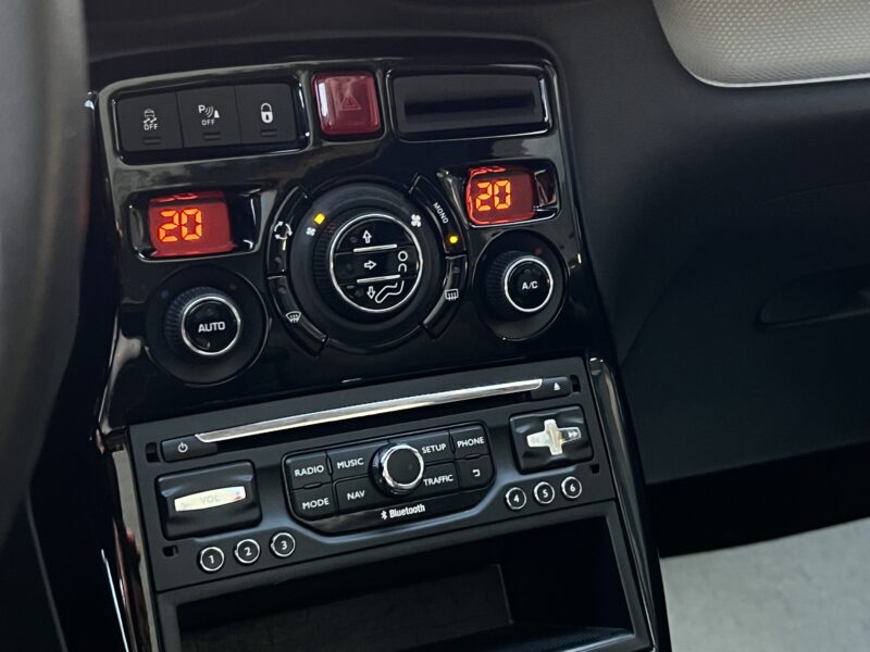 CITROEN C3 PICASSO PHASE 2 EXCLUSIVE 1.2 110 Cv 1ERE MAIN 26 200 Kms TOIT PANO / GPS - Garantie 1an