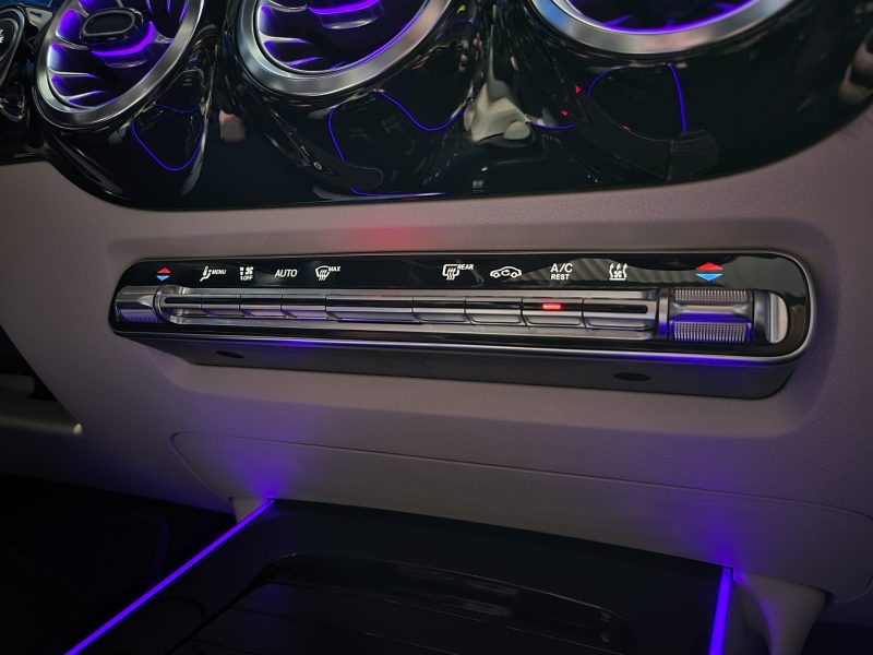 MERCEDES GLA 250e 1.4L 218CH EQ POWER 8G-DCT PROGRESSIVE LINE / TOIT OUVRANT+CAMERA 360+CARPLAY