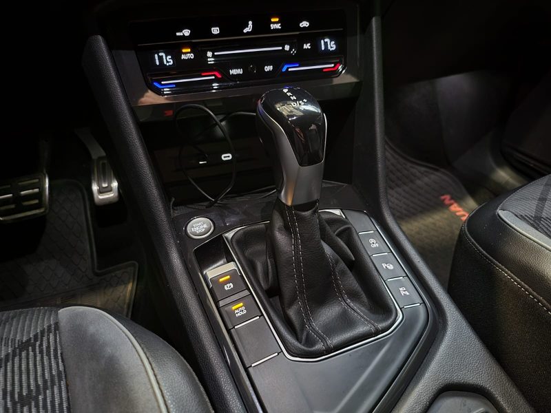 VOLKSWAGEN TIGUAN 2.0 TDi 150cv R-LINE 7 PLACES DSG7 ACC / VIRTUAL COCKPIT / 360°