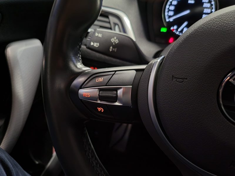 B.M.W. SERIE 1 118 i 136cv M SPORT ENTRETIEN BMW / APPLE CARPLAY