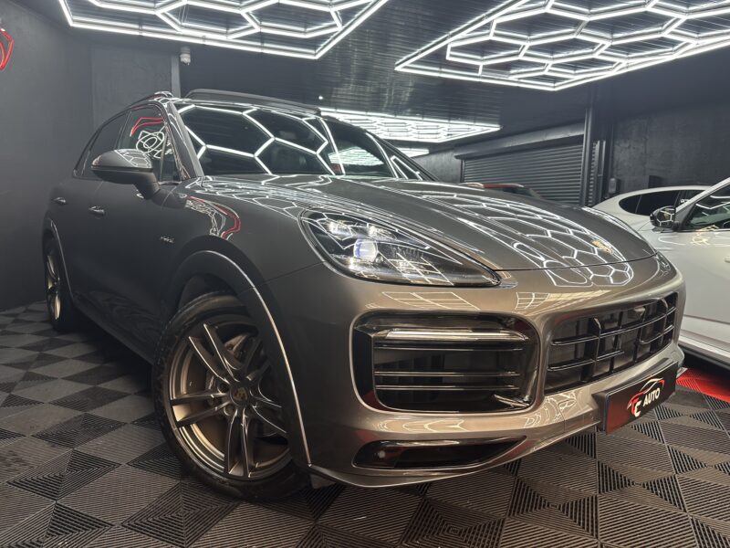 PORSCHE CAYENNE 2019