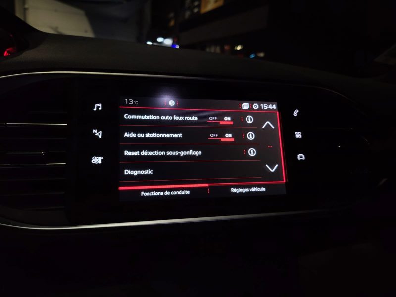 PEUGEOT 308 1.6 THP 225cv GT EAT // APPLE CARPLAY/TOIT PANORAMIQUE/CAMERA DE RECUL