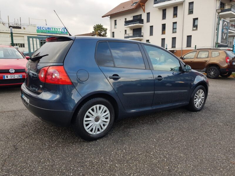 VOLKSWAGEN GOLF V 1.6i 102CV TRENDLINE