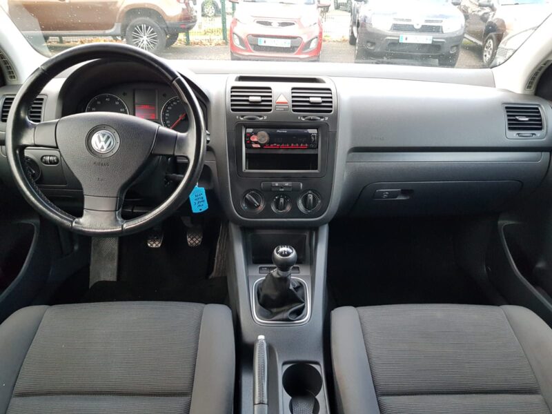 VOLKSWAGEN GOLF V 1.6i 102CV TRENDLINE