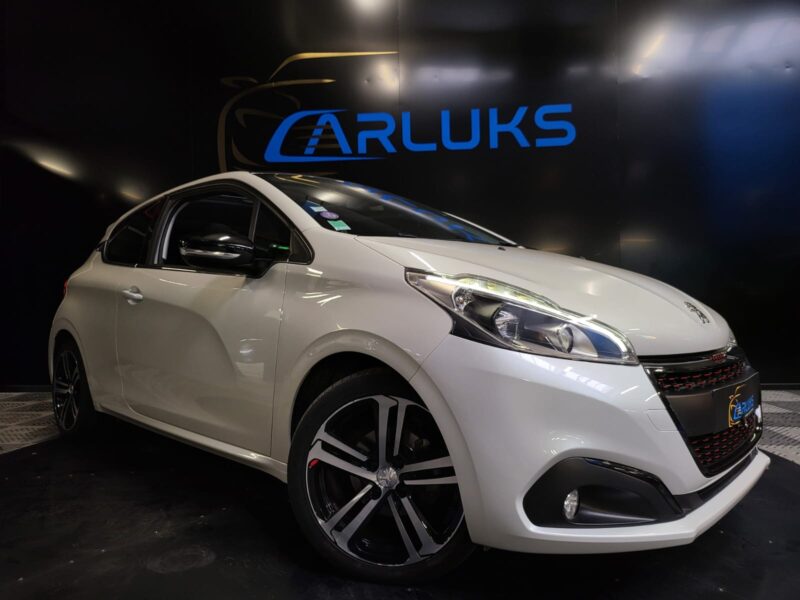 PEUGEOT 208 1.2 PURETECH 110cv GT LINE TOIT PANORAMIQUE / AUDIO JBL / CARPLAY 1E MAIN SUIVIE PEUGEOT