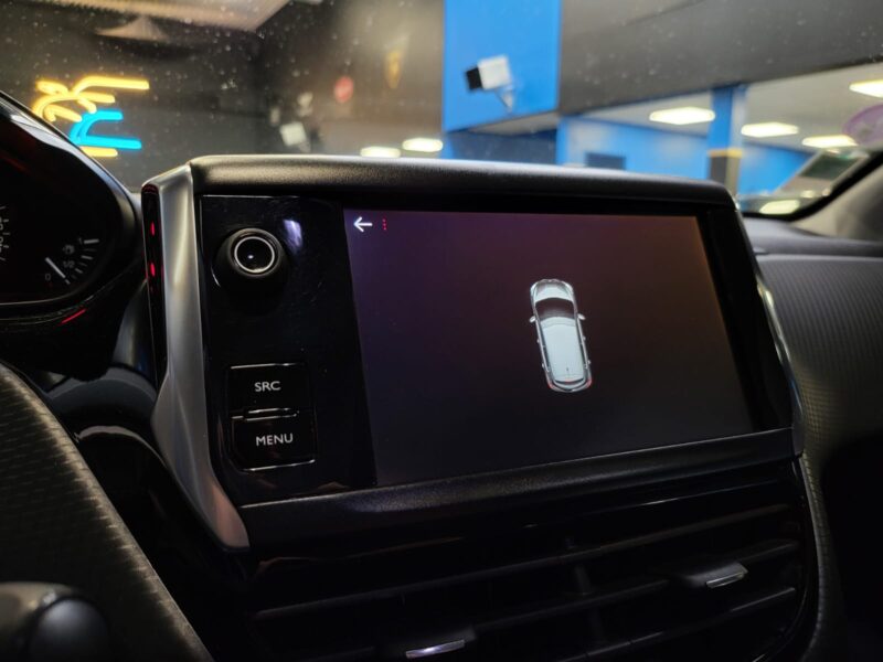 PEUGEOT 208 1.2 PURETECH 110cv GT LINE TOIT PANORAMIQUE / AUDIO JBL / CARPLAY 1E MAIN SUIVIE PEUGEOT