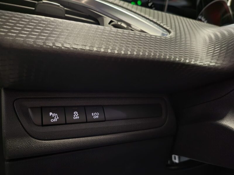 PEUGEOT 208 1.2 PURETECH 110cv GT LINE TOIT PANORAMIQUE / AUDIO JBL / CARPLAY 1E MAIN SUIVIE PEUGEOT