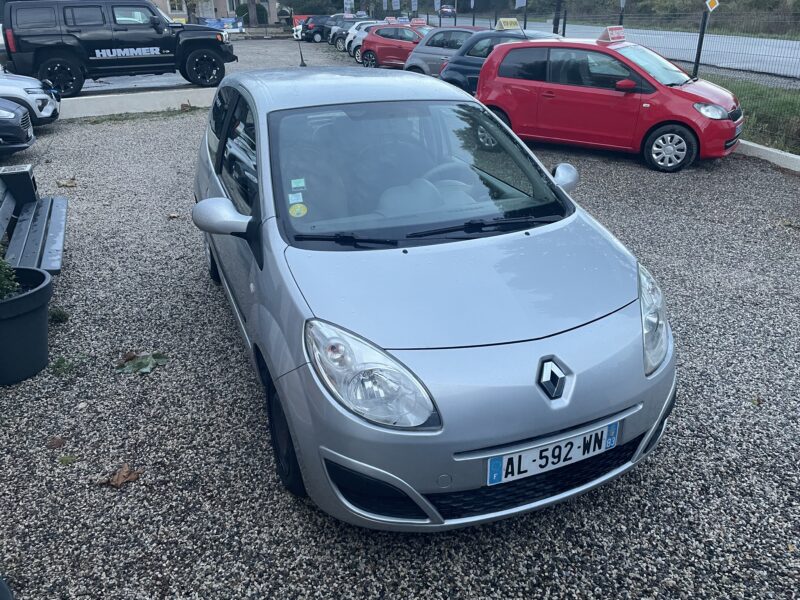 RENAULT TWINGO II 2010