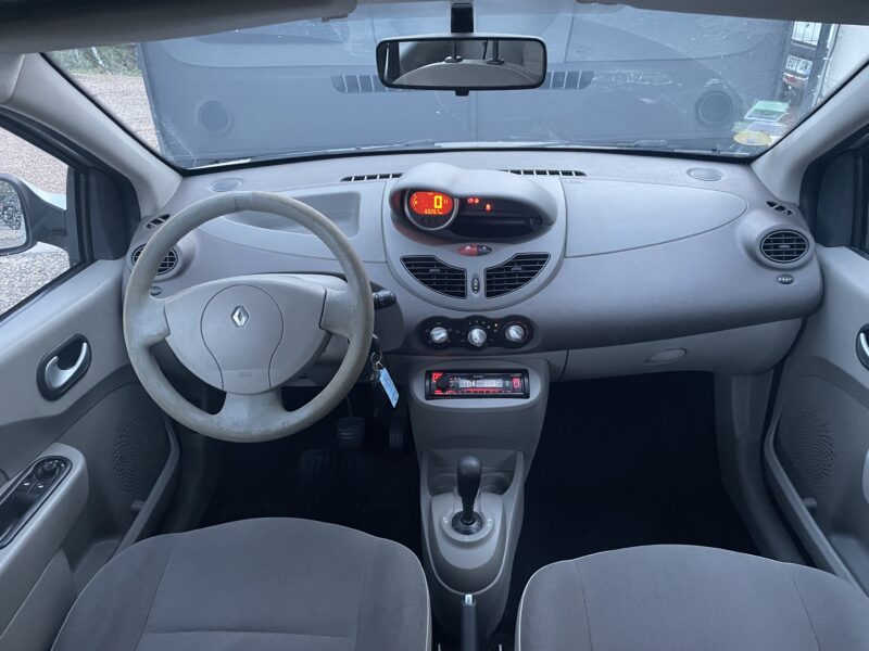 RENAULT TWINGO II 2010
