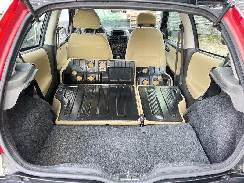 FIAT PUNTO II 1.2 60 Cv 1ERE MAIN / 58 200 Kms CLIMATISATION MODE CITY 5 PLACES - GARANTIE 1 AN