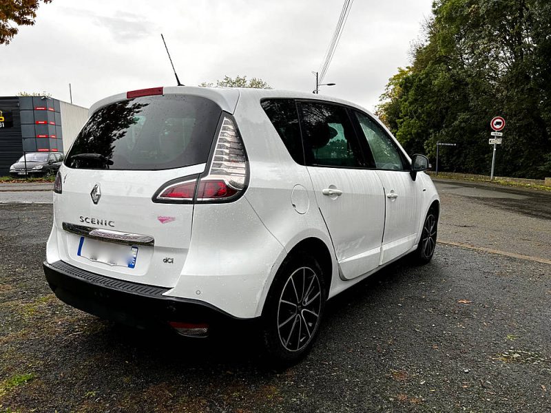 RENAULT SCENIC III 2013