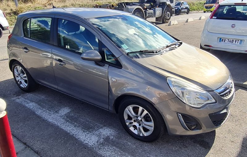 OPEL CORSA 2012