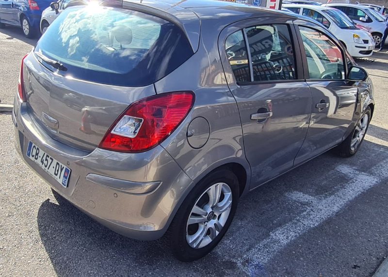 OPEL CORSA 2012