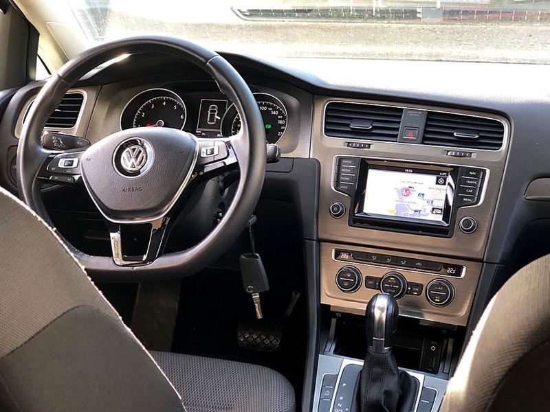 VOLKWAGEN  GOLF 2013