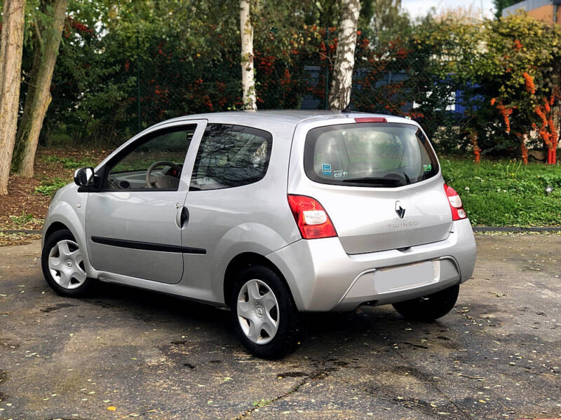 RENAULT TWINGO II 2011