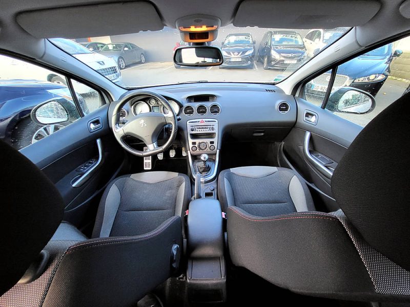 PEUGEOT 308 1.6 E-HDI 112 CV STORTIUM