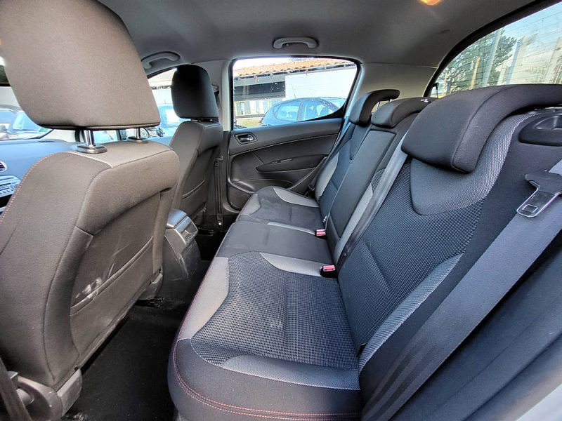 PEUGEOT 308 1.6 E-HDI 112 CV STORTIUM