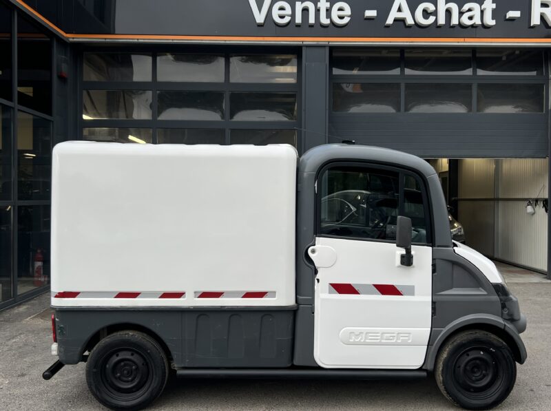 MEGA FOURGON UTILITAIRE SANS PERMIS / BOITE AUTOMATIQUE - Garantie 3 Mois