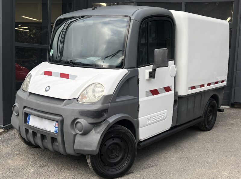 MEGA FOURGON UTILITAIRE SANS PERMIS / BOITE AUTOMATIQUE - Garantie 3 Mois