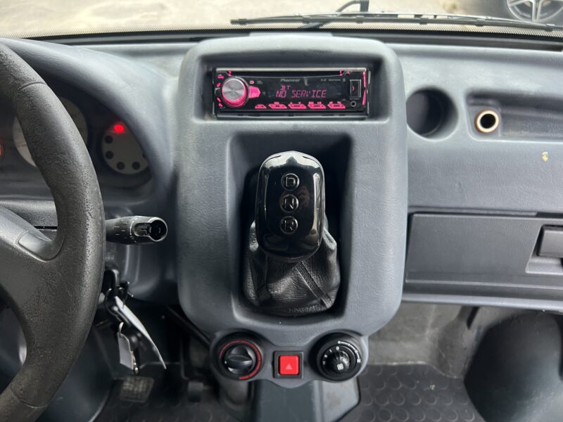 MEGA FOURGON UTILITAIRE SANS PERMIS / BOITE AUTOMATIQUE - Garantie 3 Mois