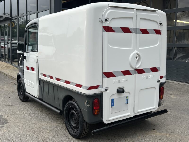 MEGA FOURGON UTILITAIRE SANS PERMIS / BOITE AUTOMATIQUE - Garantie 3 Mois