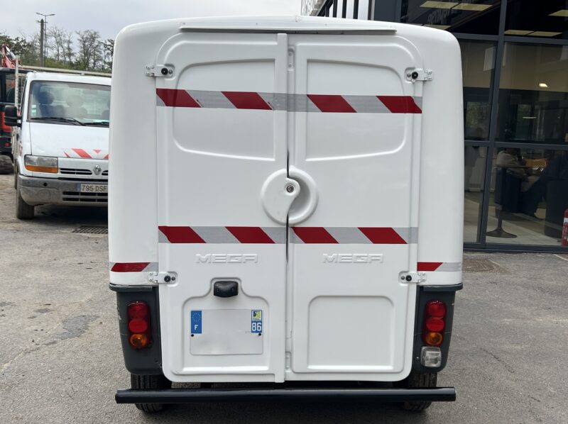MEGA FOURGON UTILITAIRE SANS PERMIS / BOITE AUTOMATIQUE - Garantie 3 Mois