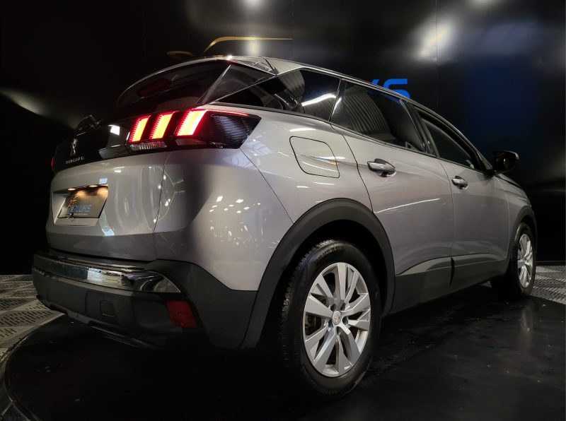 PEUGEOT 3008 1.5 BlueHDi 130cv EAT8 ACTIVE BUSINESS 1E MAIN SUIVI PEUGEOT CARPLAY / RADARS AV AR / V