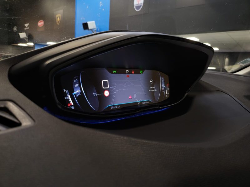 PEUGEOT 3008 1.5 BlueHDi 130cv EAT8 ACTIVE BUSINESS 1E MAIN SUIVI PEUGEOT CARPLAY / RADARS AV AR / V