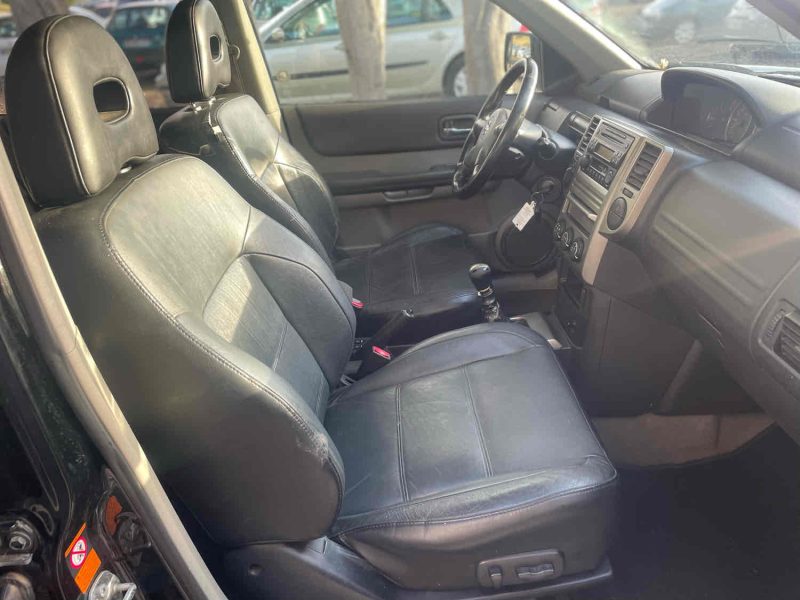 NISSAN X-TRAIL 2005