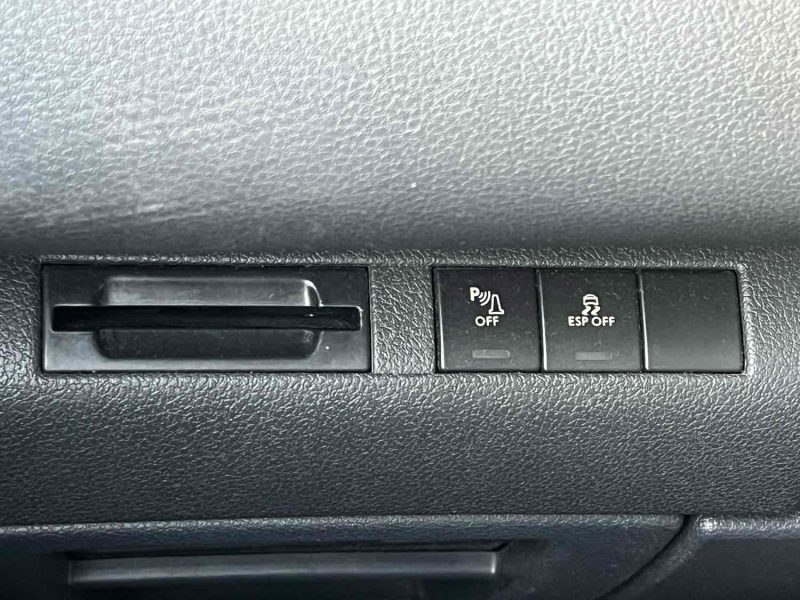 PEUGEOT 3008 Monospace 2012