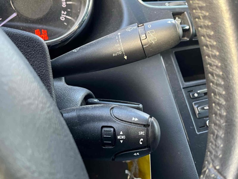 PEUGEOT 3008 Monospace 2012