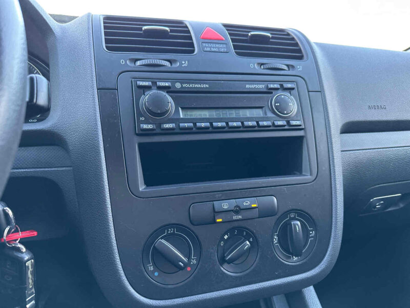 VOLKSWAGEN GOLF V 2004