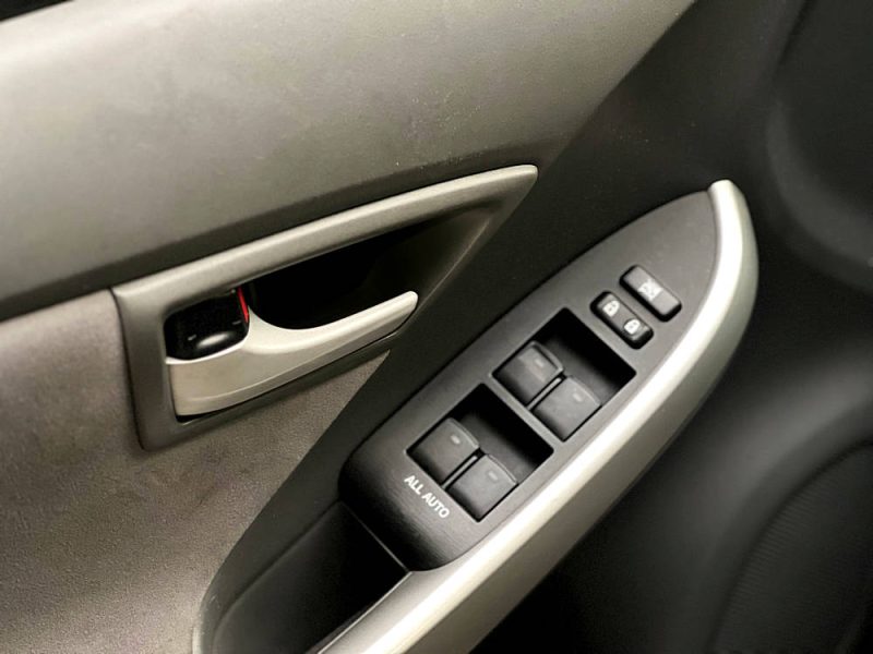 TOYOTA PRIUS 1.8 CVT 99CH HYBRIDE