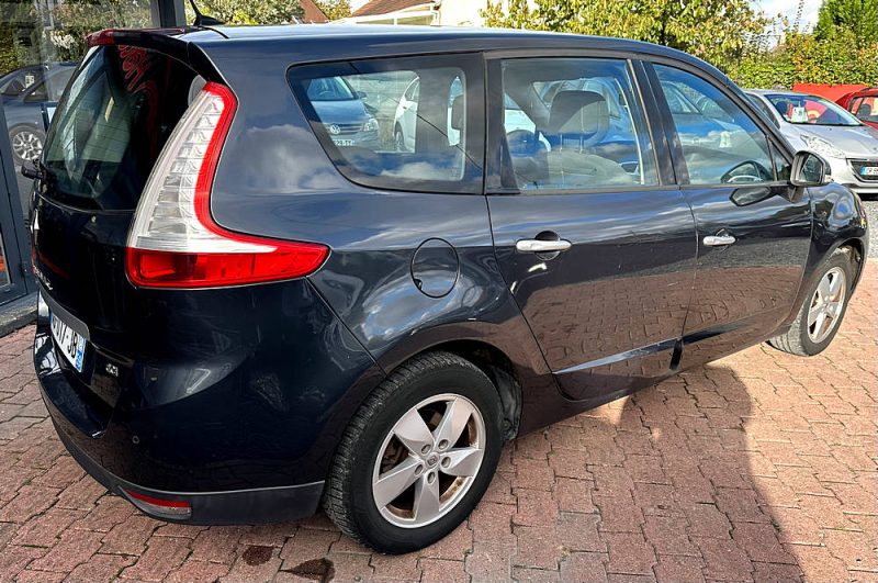 RENAULT SCENIC III 2009