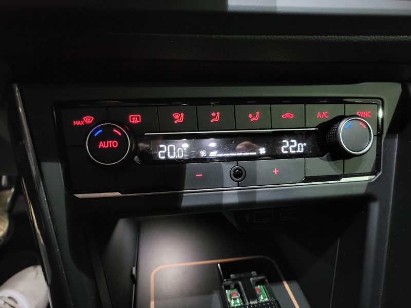 VOLKSWAGEN POLO VI 1.0 TSI 95cv Copper Line // APPLE CARPLAY/ANDROID AUTO/CAMERA DE RECUL