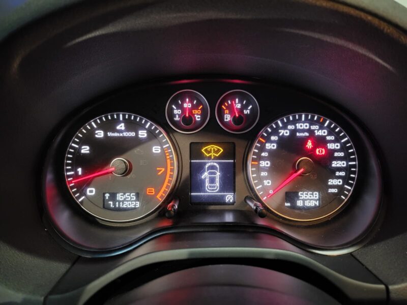 AUDI A3 SPORTBACK 1.2 TFSI 105cv Ambition BVM6 // RADAR-AV-AR/XENONS/SIEGES CHAUFFANT