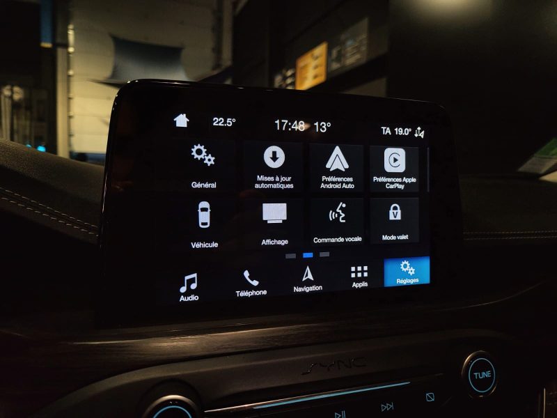 FORD FOCUS 1.5 SCTi 182cv Vignale BVA / APPLE CARPLAY / SIEGES CHAUFFANT / TOIT OUVRANT