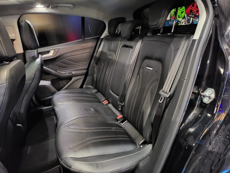 FORD FOCUS 1.5 SCTi 182cv Vignale BVA / APPLE CARPLAY / SIEGES CHAUFFANT / TOIT OUVRANT