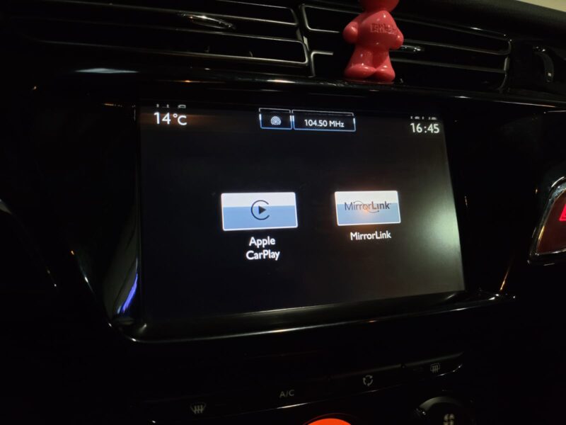 CITROEN C3 II 1.6 BlueHDi 100cv Exclusive // APPLE CARPLAY/CAMERA DE RECUL/PARE-BRISE PANORAMIQUE