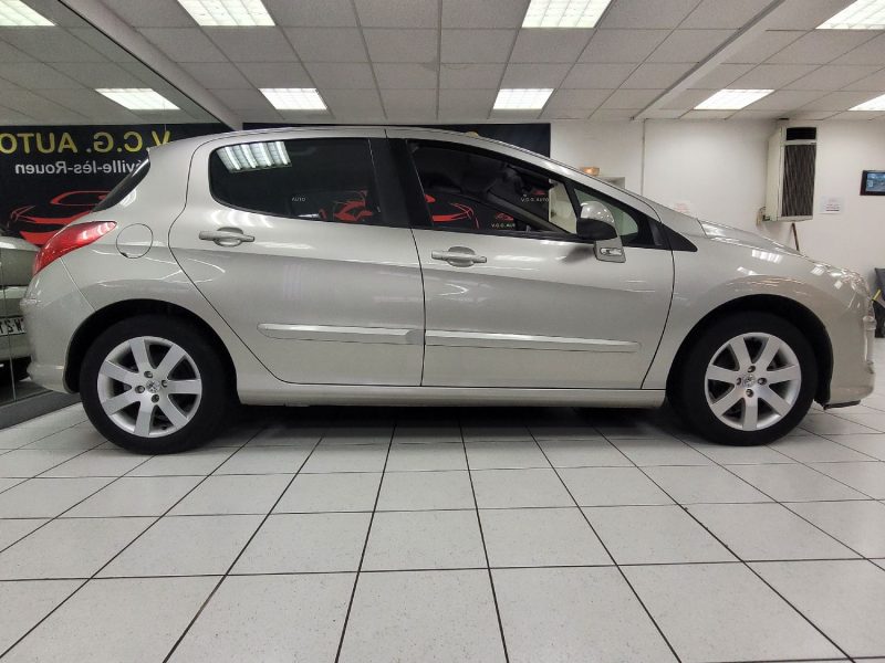 PEUGEOT 308 1.6 HDi 110 Premium