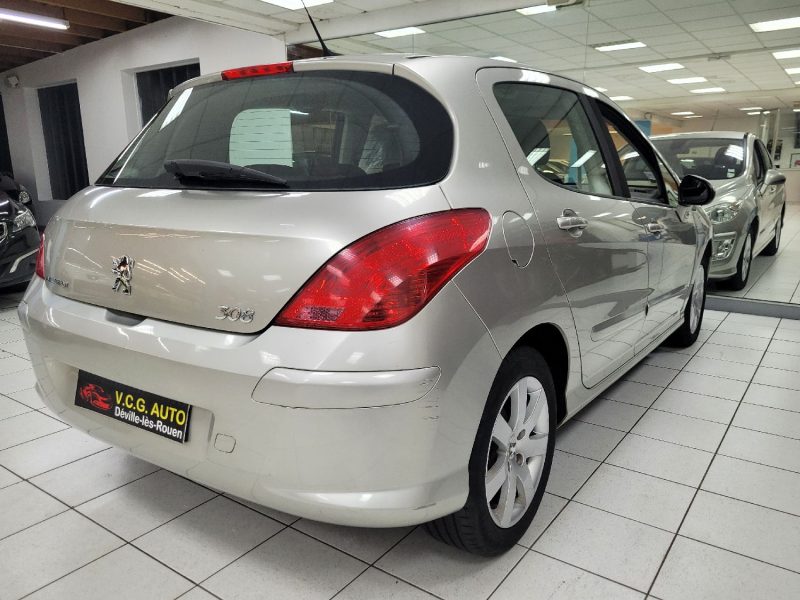 PEUGEOT 308 1.6 HDi 110 Premium