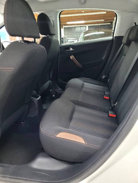 PEUGEOT 208 1.4 HDi 70 Urban Soul