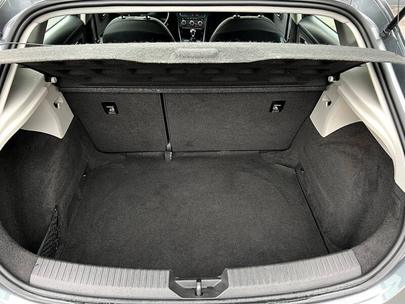 SEAT LEON III 1.6 TDI 105 START & STOP / GPS BLUETOOTH REGULATEUR FEUX LEDS - GARANTIE 1 AN